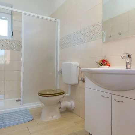 Zvone1 Apartman Veli Rat