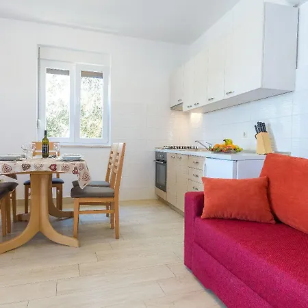 Zvone1 Apartman *