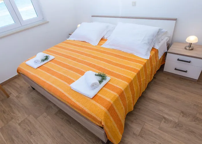 Appartamento Zvone1 Veli Rat