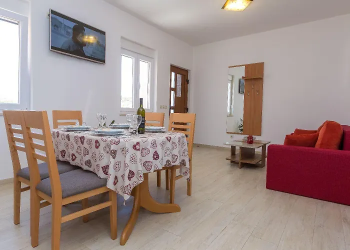 Appartamento Zvone1 Veli Rat