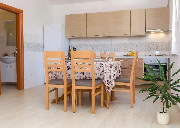 Appartamento Zvone1 Veli Rat